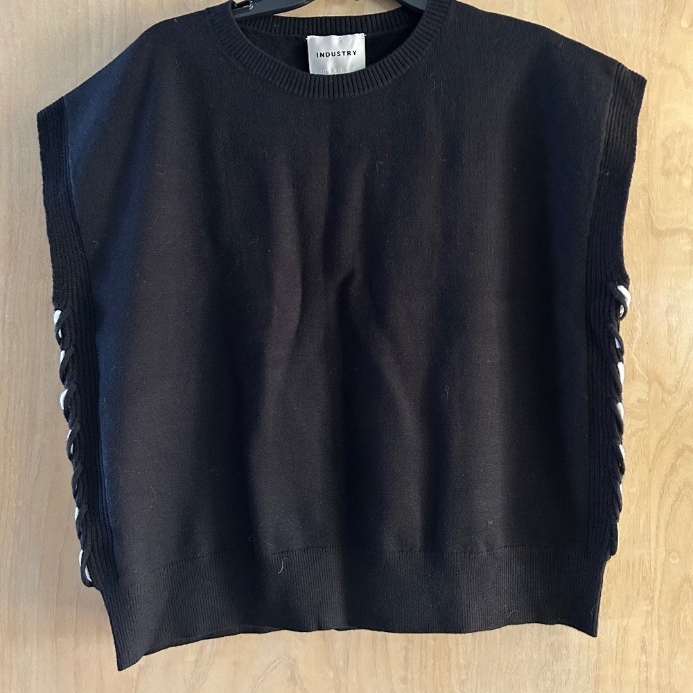 Black sweater vest xl